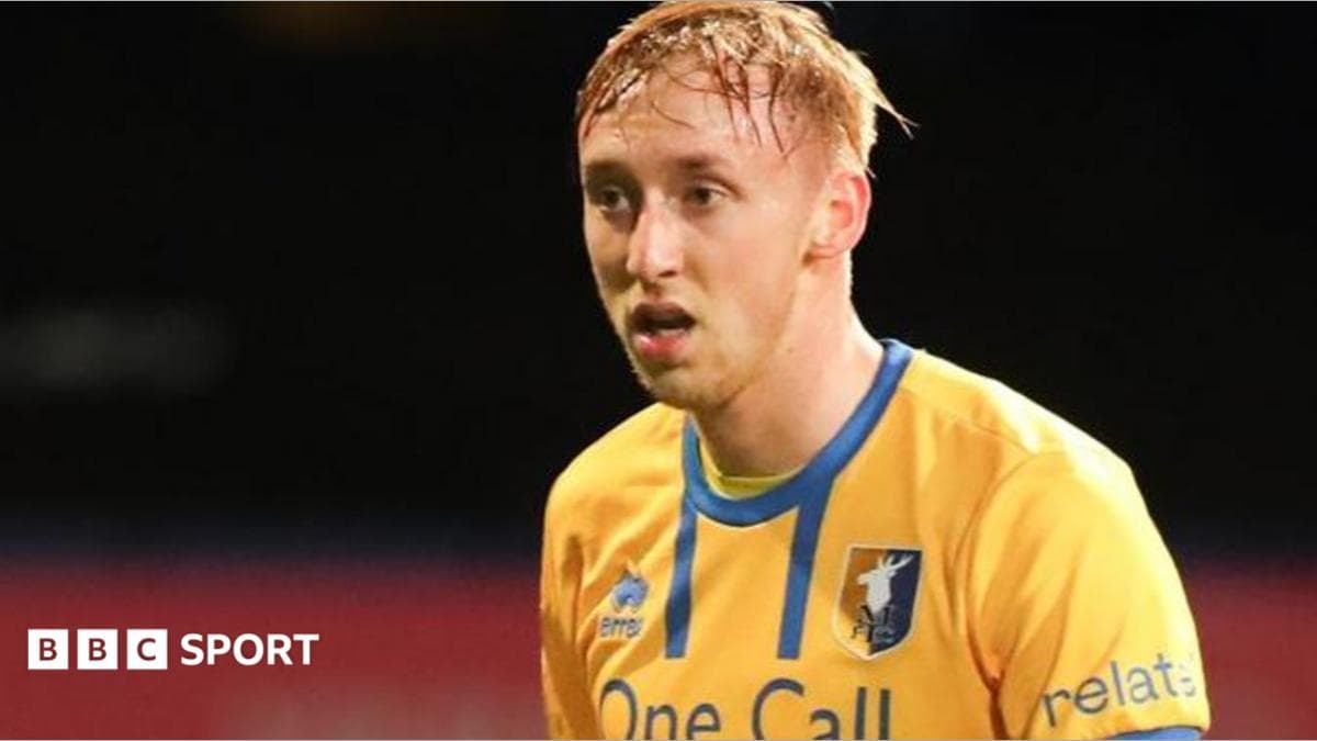Eastleigh sign midfielder Dickov after trial