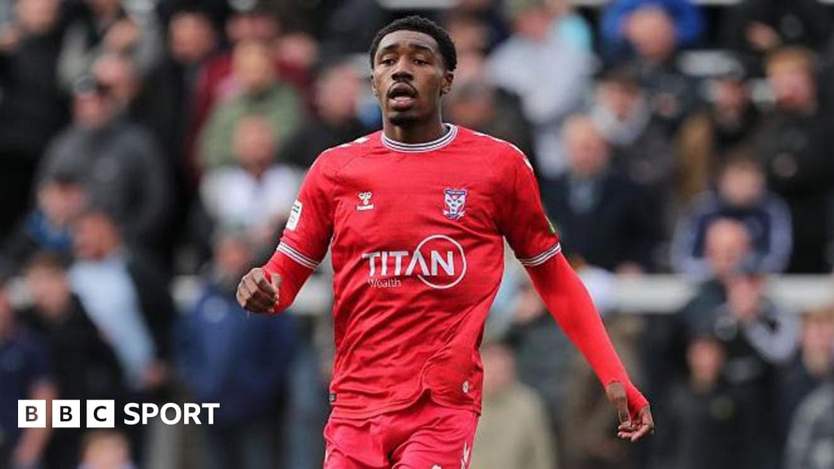 York City accept Hearts offer for Fagan-Walcott