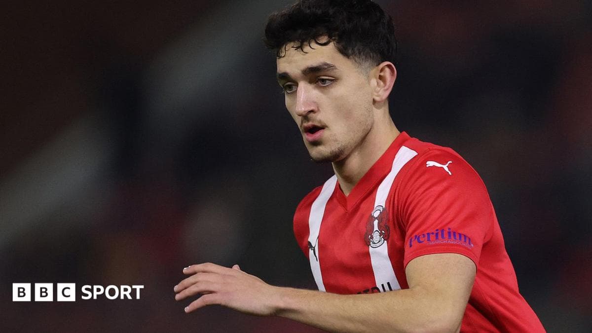 Wigan sign Orient striker Perkins