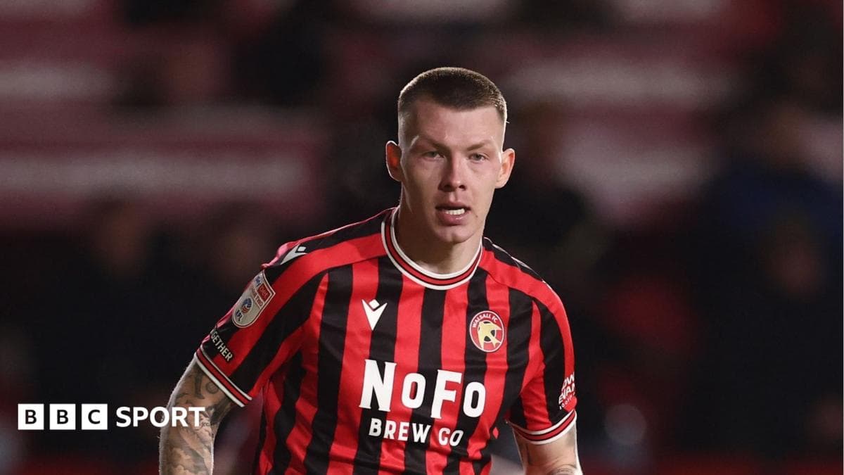 Defender Lopata exits Barnsley to join Polish club