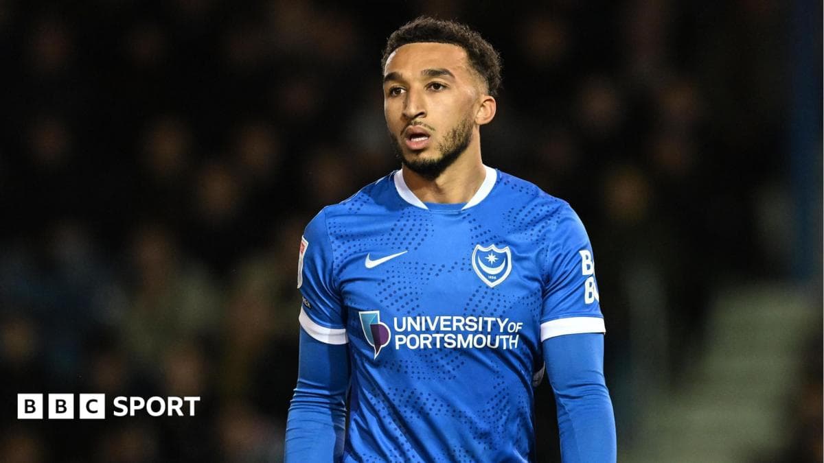 Reading sign striker Brown on two-year deal
