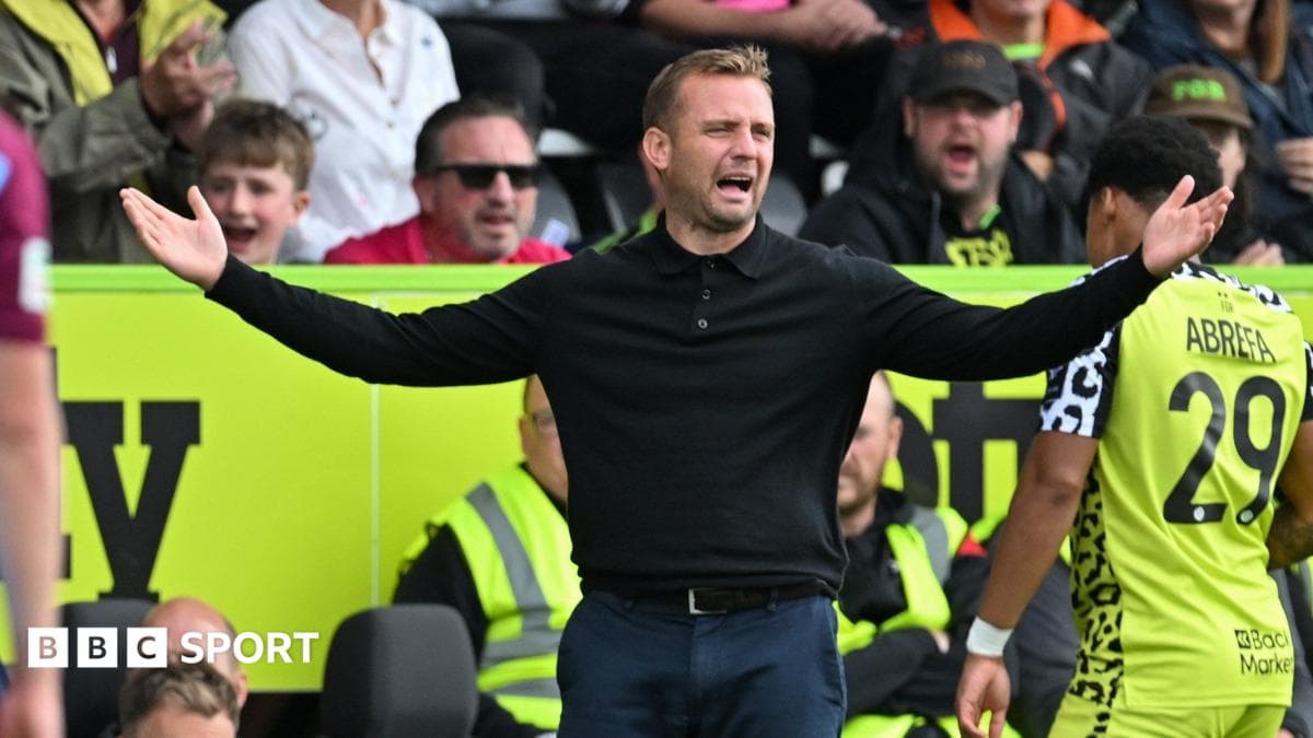 Gateshead sack Cattermole after poor start
