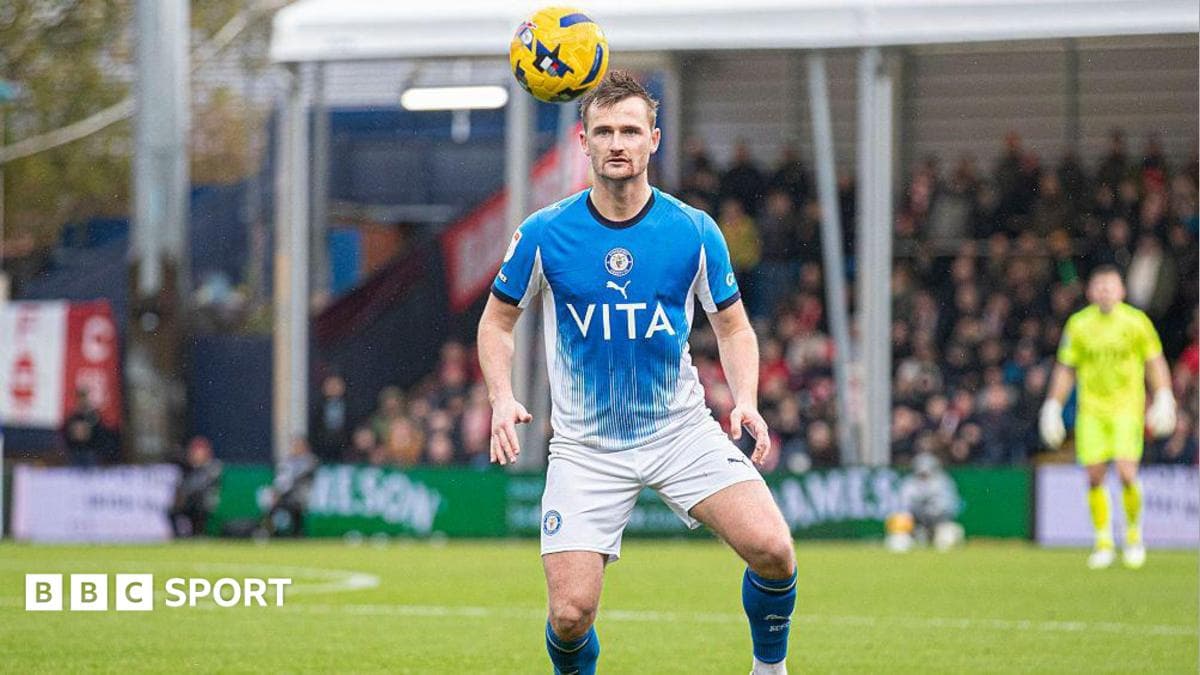 Bradford strengthen midfield with Connolly signing