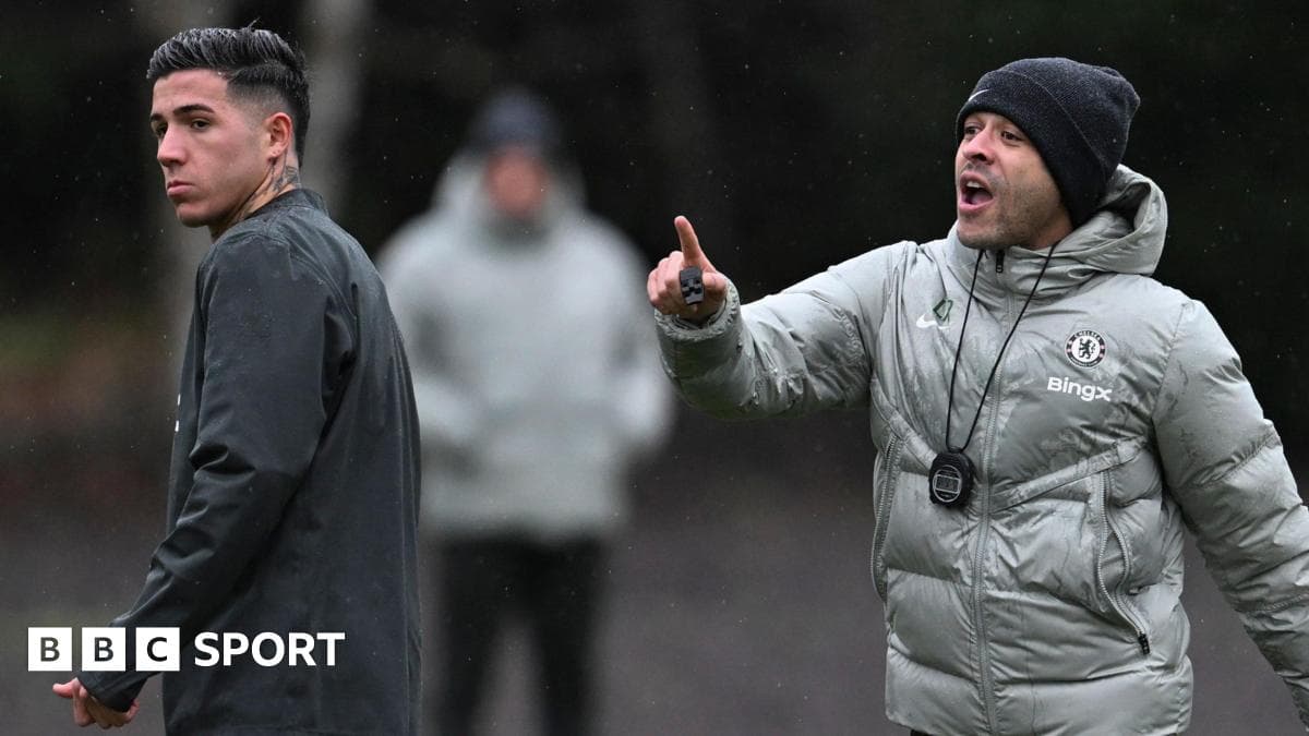 Fernandez fully committed to Chelsea - Rosenior