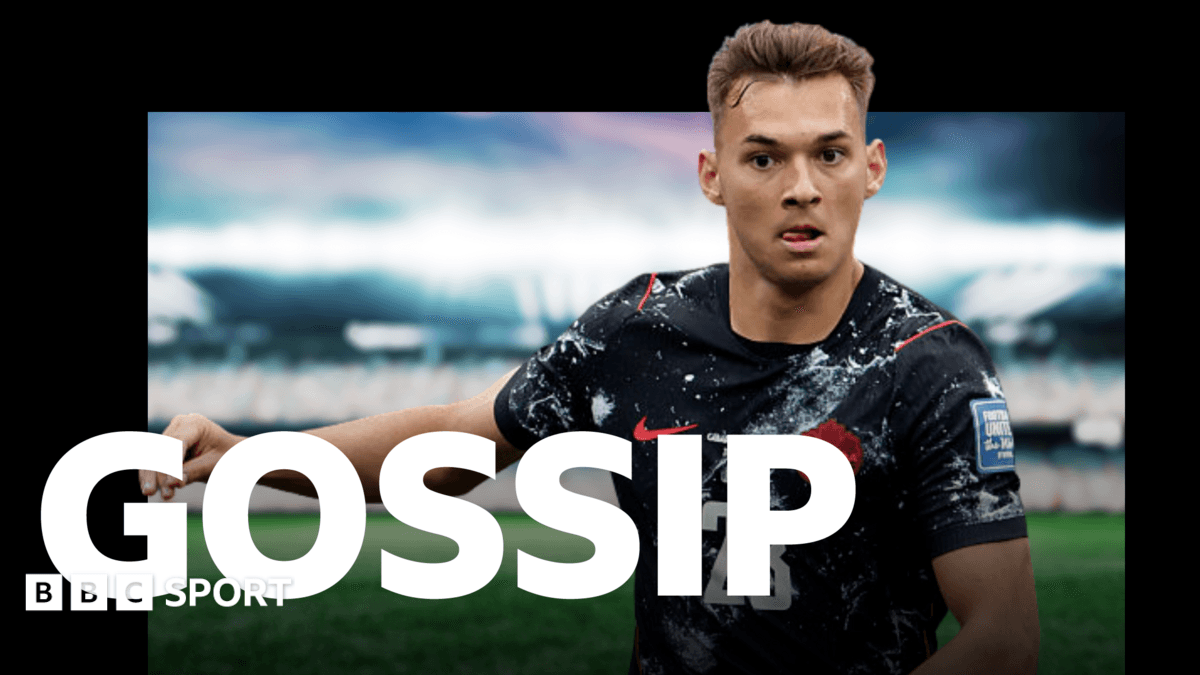 Celtic wait for midfielder Sigur - gossip