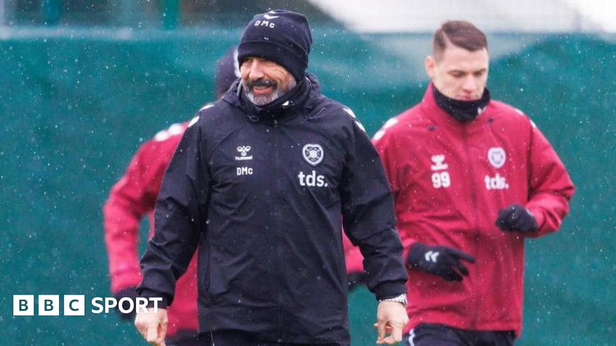McInnes not setting targets with Hearts in 'great position'