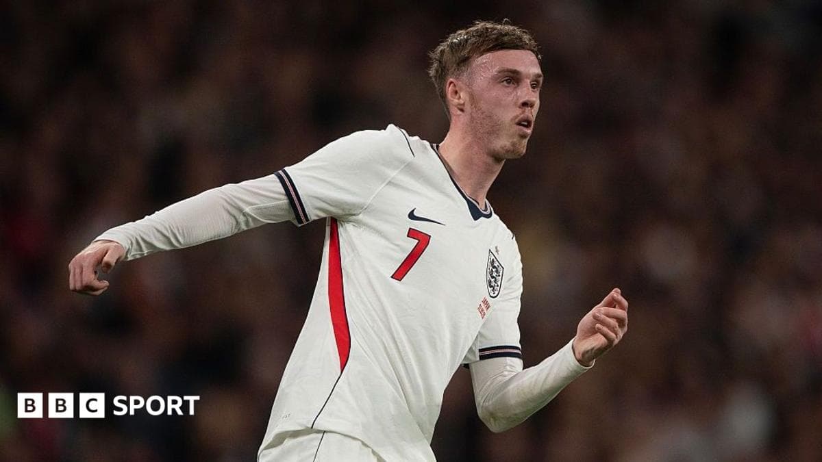 How do players withdraw from an international squad?