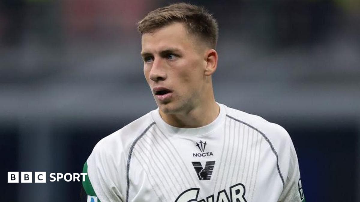 Brighton sign Austria defender Svoboda from Venezia