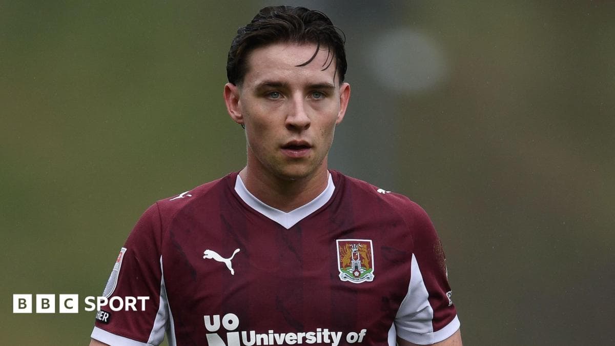 Stevenage sign ex-Charlton midfielder Taylor