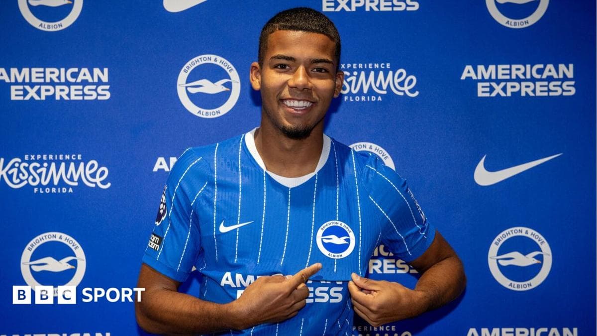 Brighton sign Colombian midfielder Orozco