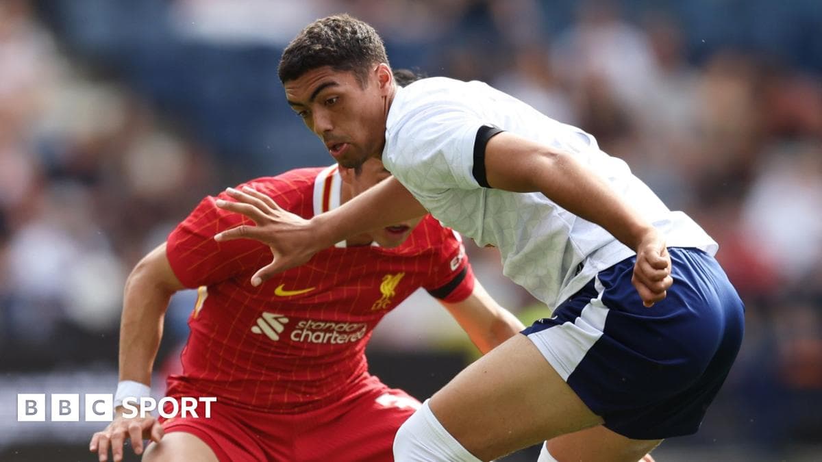 Southend sign Preston midfielder Mawene on loan